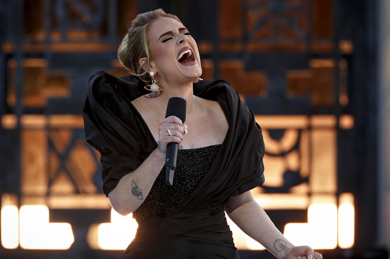 Ca sĩ nổi tiếng nhất thế giới Adele